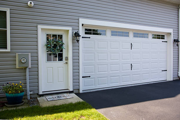 24/7 Emergency Garage Door Panel Replacement experts in Rockland, ME